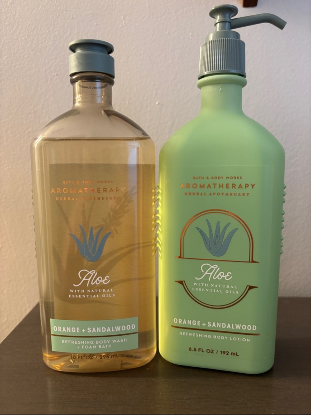 Bath & body Works aromatherapy - Aloe: orange & sandalwood body wash and lotion
